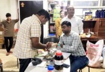 गाजियाबाद में दीपावली अभियान: खाद्य सुरक्षा का जोर, नेपाली रिफाइंड सोयाबीन तेल के 79 टिन जब्त