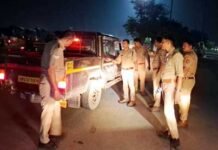 दीपावली पर्व से पहले आबकारी विभाग के साथ पुलिस ने माफियाओं के खिलाफ मोर्चा संभाला