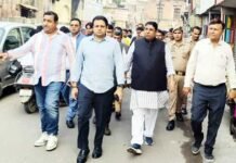 समस्याओं के समाधान के लिए नगर आयुक्त ने विधायक संग किया रमते राम रोड का स्थलीय निरीक्षण