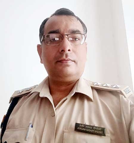 excise-inspector-triveni-prashad-maurya