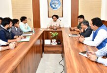 नगर आयुक्त विक्रमादित्य सिंह मलिक ने प्रदूषण-मुक्त और स्वच्छ शहर बनाने के लिए की रणनीतिक बैठक