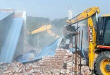 तुगलपुर के डूब क्षेत्र में चला ग्रेनो प्राधिकरण का बुल्डोजर, 40,000 वर्ग मीटर जमीन को अतिक्रमण से मुक्त कराया