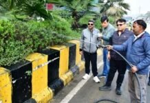 वायु गुणवत्ता सुधार के लिए नगर निगम का महा अभियान- सड़कों की धुलाई और सफाई जारी