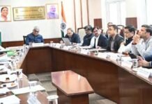 वायु प्रदूषण पर काबू पाने की तैयारी, नगर आयुक्त विक्रमादित्य सिंह मलिक ने केंद्रीय मंत्री के समक्ष प्रस्तुत किया रोडमैप