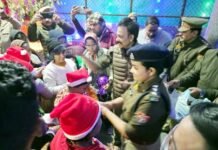 गाजियाबाद पुलिस का मानवीय रूप: क्रिसमस पर दिव्यांग बच्चों संग खुशियां बांटती खाकी