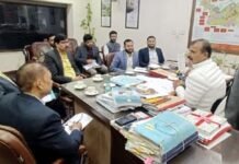 गाजियाबाद में कमजोर वर्ग के घर रोकने वाले बिल्डरों पर चला जीडीए उपाध्यक्ष नंद किशोर कलाल का हंटर
