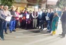 कौशांबी में एसआईआर अभियान: पार्षदों और समाजसेवियों ने घर-घर जाकर जुटाया जनता का सहयोग