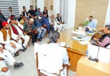 मतदाता पहचान पत्र और नामांकन के लिए ऑनलाइन पोर्टल और वोटर ऐप का करें उपयोग: रविन्द्र कुमार मांदड़