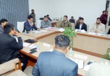 मतदाता सूची में नए मतदाता फॉर्म-6 के साथ जमा कराएं: मंडलायुक्त भानु चंद्र गोस्वामी ने की अपील