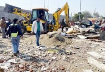 इंदिरापुरम ग्रीन बेल्ट से नगर निगम ने हटाया अवैध कब्जा