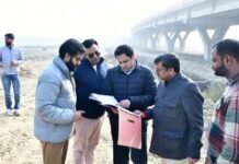 हिडन पार्क में जिपलाइन, रिसर्च गार्डन और लोटस पॉन्ड बनेंगे आकर्षण केंद्र, नगर आयुक्त ने निरीक्षण किया