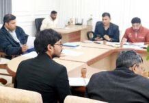 डीएम की बैठक में नदारद अधिकारियों पर 11-11 हजार का जुर्माना, धनराशि दिव्यांग बच्चों के इलाज में इस्तेमाल