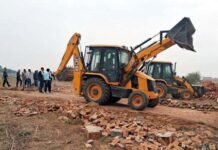 ग्रेनो प्राधिकरण ने भनौता गांव से हटाया अतिक्रमण, 30 हजार वर्ग मीटर जमीन पर अवैध निर्माण को ढहाया