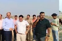 यमुना प्राधिकरण का बुल्डोजर गरजा, 350 करोड़ की जमीन अतिक्रमण मुक्त