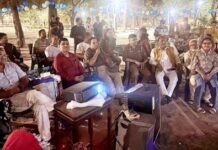 कौशांबी सेंट्रल पार्क में बड़ी स्क्रीन पर देखा गया वर्ल्ड कप फाइनल, जीत पर जश्न