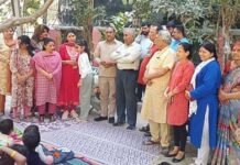 वैशाली सेक्टर- 1 के बद्रीनाथ पार्क में रंगों की छटा, शिक्षा मंदिर के होली मिलन समारोह में उमड़ा उत्साह