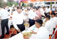 वर्दी से पहले संस्कार की सीख, गाजियाबाद पुलिस लाइन्स में परम्परा और सम्मान का संगम