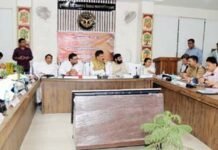 प्राक्कलन समिति की समीक्षा बैठक: विकास भवन में चला जवाबदेही का ‘मंथन’, योजनाओं की जमीनी हकीकत पर विधानसभा समिति सख्त