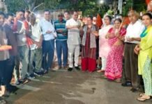 वैशाली में भाजपा की ऐतिहासिक जीत का जश्न, मिठाई और झालमुड़ी बांटकर मनाई खुशी