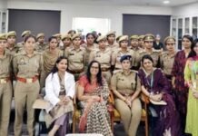 डॉक्टर और पुलिस का सुरक्षा संवाद, महिला सशक्तिकरण का बना मजबूत मंच