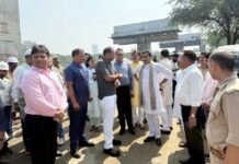 नोएडा अथॉरिटी संग विधायक पंकज सिंह ने चिल्ला एलिवेटेड रोड का निरीक्षण किया