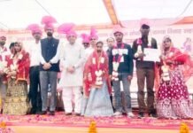 श्रम विभाग के सामूहिक विवाह में सजे 62 जोड़े, सरकारी योजना से मुस्कुराए श्रमिक परिवार