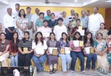 मेधा का भव्य सम्मान, वैश्य समाज ने प्रतिभाओं को दिया उड़ान का हौसला