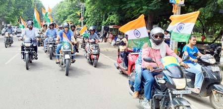 dm-bike-tiranga-raily