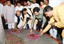 51 हजार दीपों से जगमगाया गाजियाबाद, सेवा संकल्प अभियान का भव्य आगाज