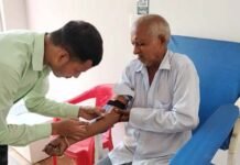 गणेश हॉस्पिटल के निशुल्क स्वास्थ्य शिविर में उमड़ी मरीजों की भीड़