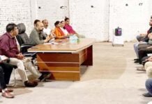 नोएडा में ओवररेटिंग और रात में शराब बिक्री पर जीरो टॉलरेंस, अनुज्ञापियों को सख्त अल्टीमेटम-नियम तोड़ा तो लाइसेंस होगा निलंबित, भारी जुर्माने के साथ होगी कड़ी कार्रवाई