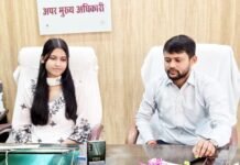 एक दिन की अफसर बनी मेधावी इशिता, संभाली अपर मुख्य अधिकारी की कुर्सी; विकास कार्यों की समीक्षा कर दिए निर्देश