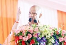 परिवार डेवलपमेंट पार्टी’ के तंज से योगी ने सपा को घेरा, दंगों-कर्फ्यू वाले दौर को नहीं भूल सकता यूपी’