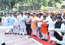 गांधी जयंती पर रघुपति राघव राजा राम… से गूंजा नगर निगम मुख्यालय, महापुरुषों को किया नमन