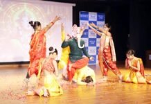 एचआईएमटी में ‘आरब्ध’ फ्रेशर पार्टी की धूम, आयुष-आस्था और प्रिंस-प्रियांशी बने मिस्टर-मिस फ्रेशर
