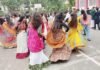 डांडिया की धुन पर झूम उठा एचआईएमटी परिसर, नवरात्रि उत्सव में दिखी भारतीय संस्कृति की छटा