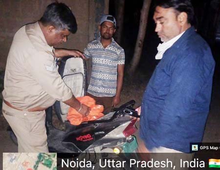 noida-excise-raid (1)